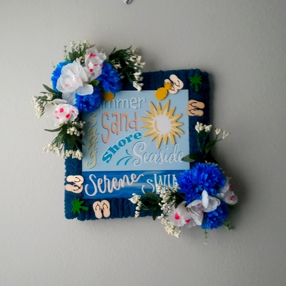 Summertime Wreath - Picture 1 of 7